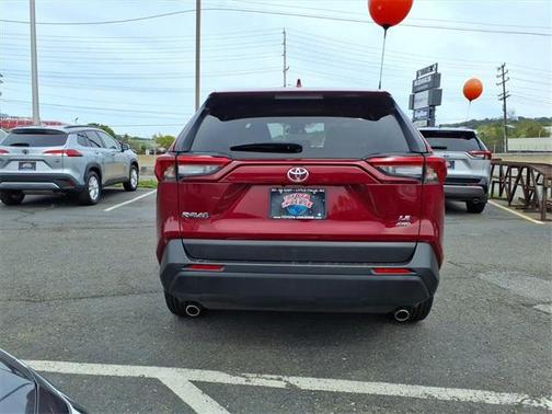 2022 Toyota RAV4 LE