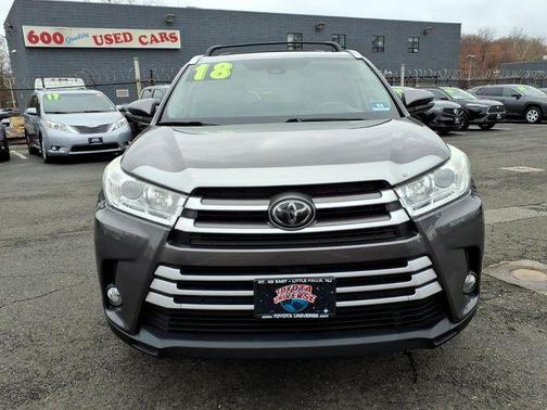 Predawn Gray Mica 2018 Toyota Highlander XLE