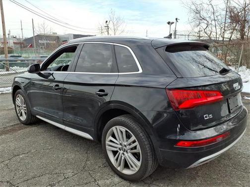 2018 Audi Q5 2.0T Premium Plus