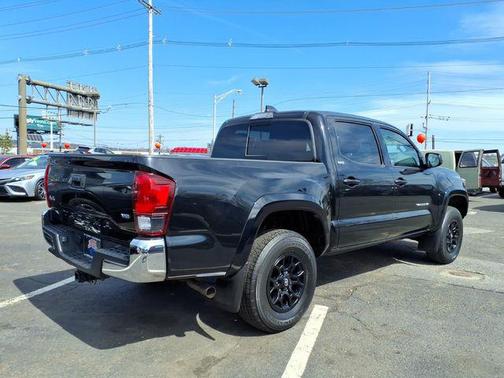 2022 Toyota Tacoma SR5