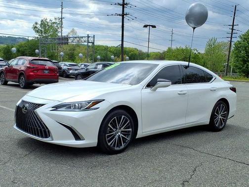 White Pearl 2023 Lexus ES 350 Base