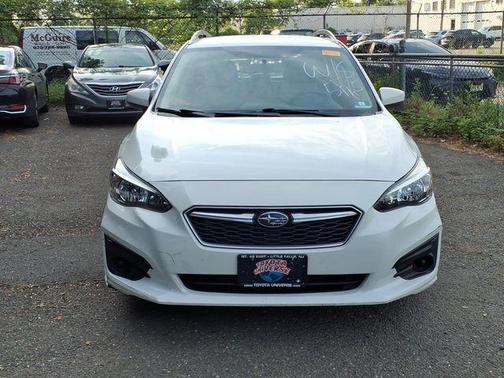 Crystal White Pearl 2018 Subaru Impreza 2.0i Premium