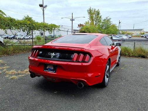 2016 Ford Mustang V6