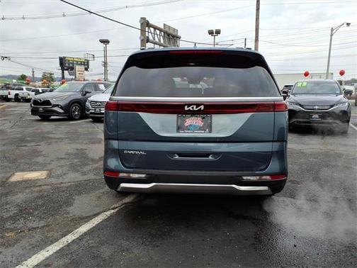 2024 Kia Carnival SX