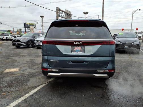 2024 Kia Carnival SX