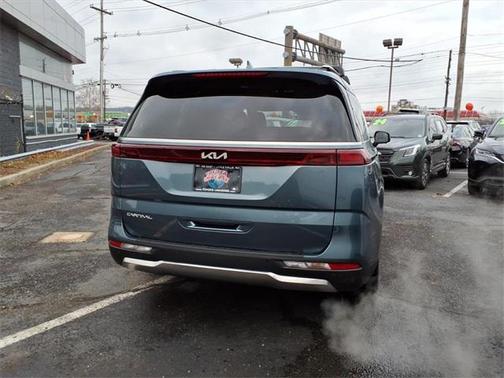 2024 Kia Carnival SX