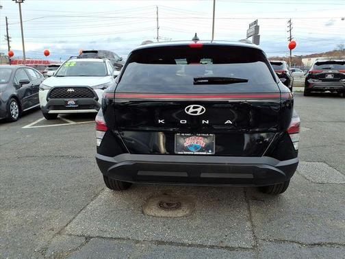 2025 Hyundai KONA SEL