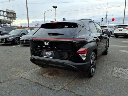 2025 Hyundai KONA SEL