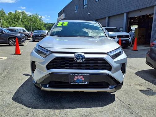 2022 Toyota RAV4 Hybrid SE
