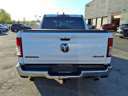 Bright White Clearcoat 2022 RAM 1500 Big Horn/Lone Star