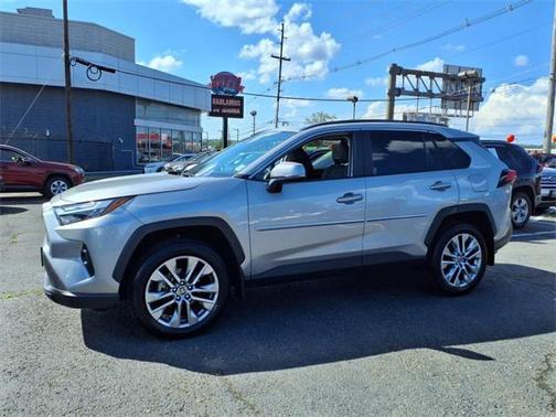 2023 Toyota RAV4 XLE Premium