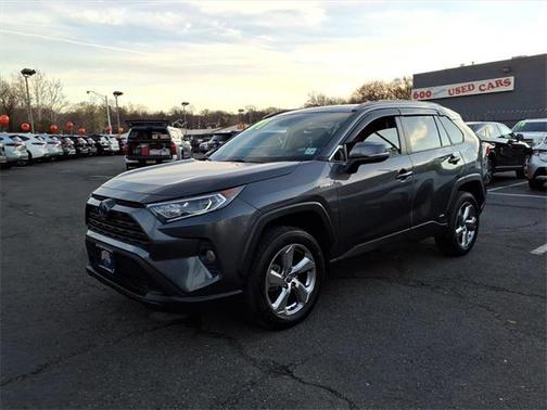 2021 Toyota RAV4 Hybrid XLE Premium