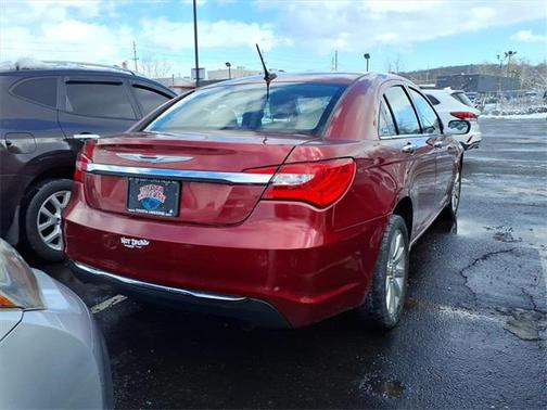 2013 Chrysler 200 Touring