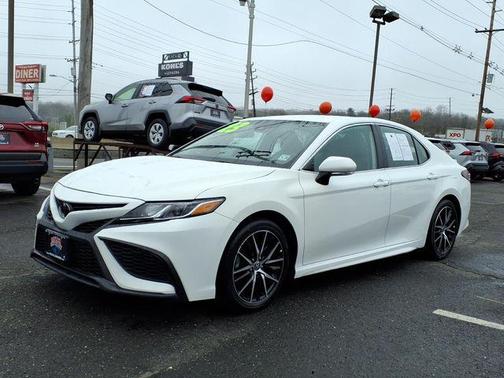 2023 Toyota Camry SE