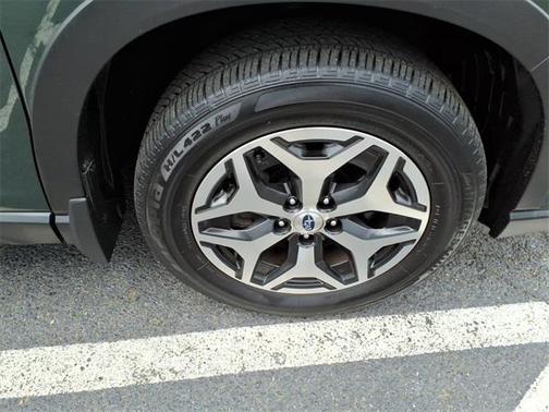 2024 Subaru Forester Premium