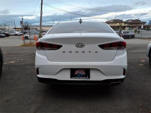 2018 Hyundai SONATA SE