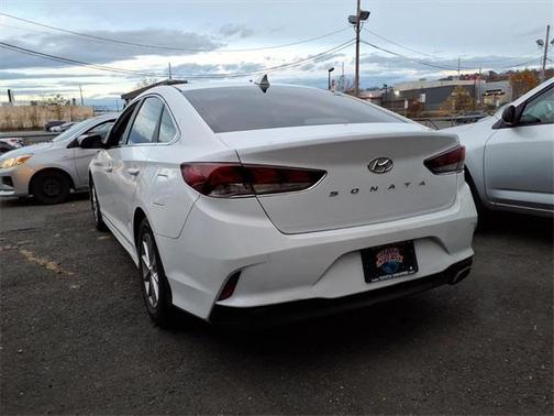 2018 Hyundai SONATA SE