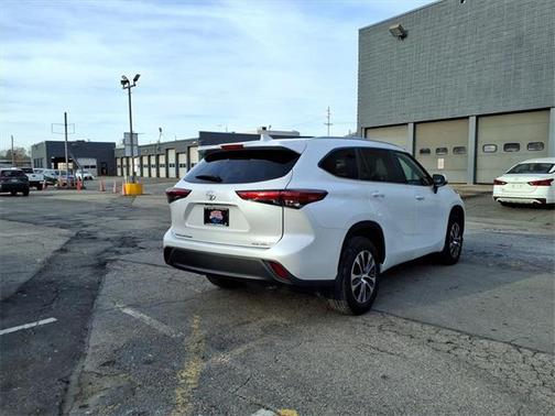 2023 Toyota Highlander XSE