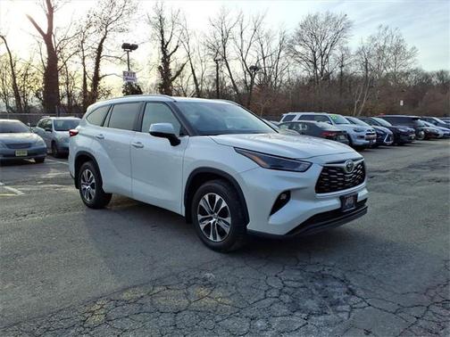 2023 Toyota Highlander XSE