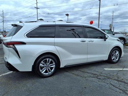 2024 Toyota Sienna Limited 7-Passenger
