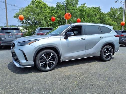 2022 Toyota Highlander XSE