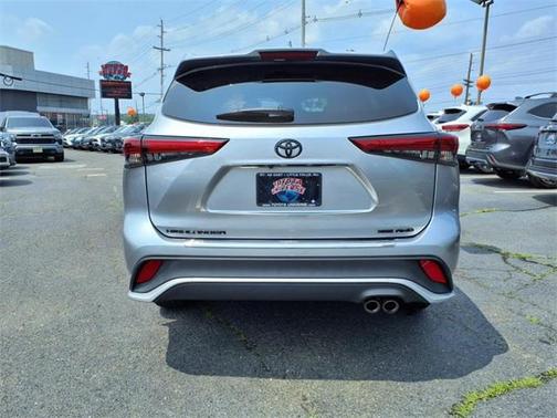 2022 Toyota Highlander XSE
