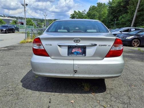 2004 Toyota Camry SE