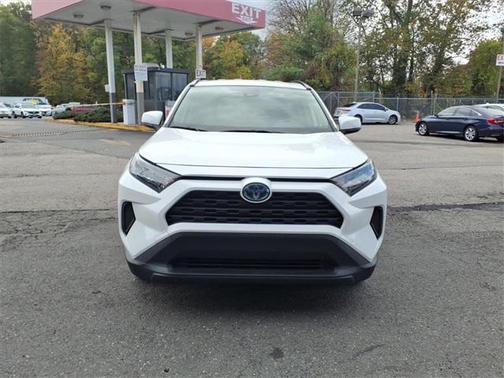 2022 Toyota RAV4 Hybrid LE