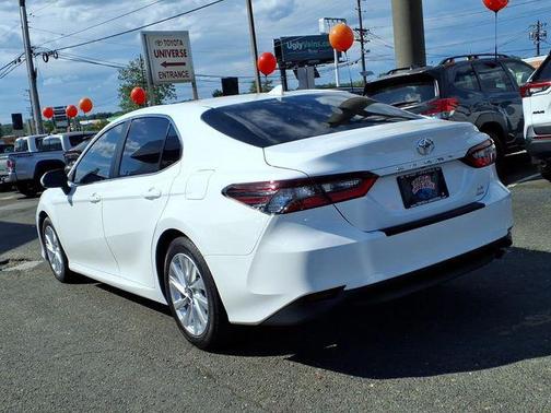 Ice Cap 2024 Toyota Camry LE