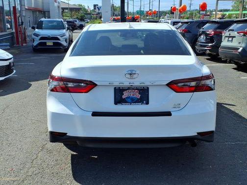 Ice Cap 2024 Toyota Camry LE