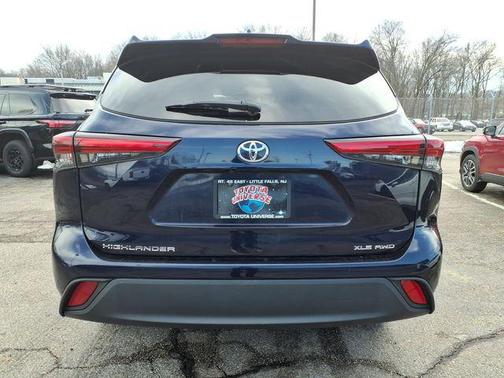 2023 Toyota Highlander XSE
