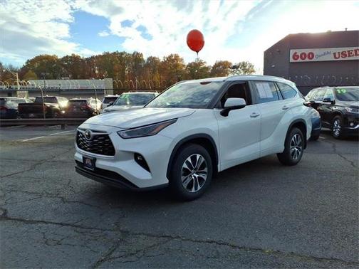 2024 Toyota Highlander Platinum