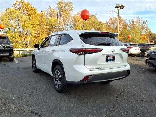 2024 Toyota Highlander Platinum