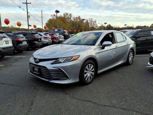 2024 Toyota Camry Hybrid LE