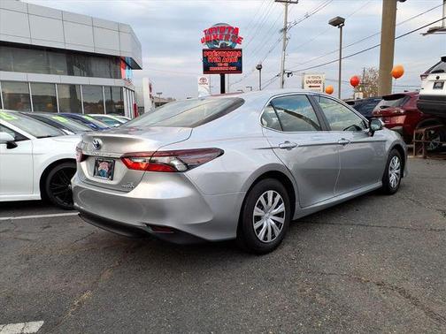 2024 Toyota Camry Hybrid LE