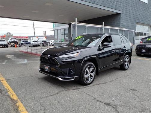 2025 Toyota RAV4 Hybrid SE
