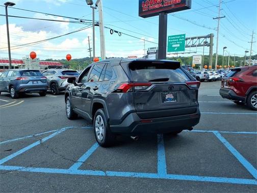 2022 Toyota RAV4 LE