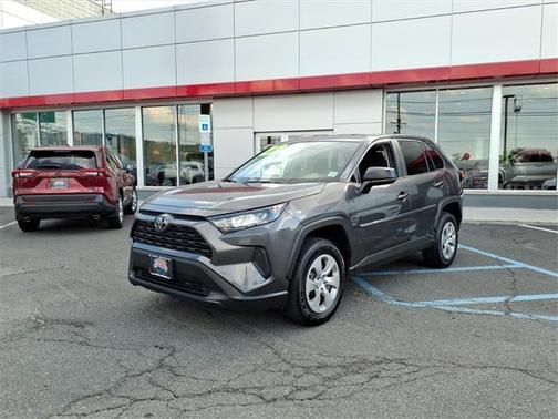 2022 Toyota RAV4 LE