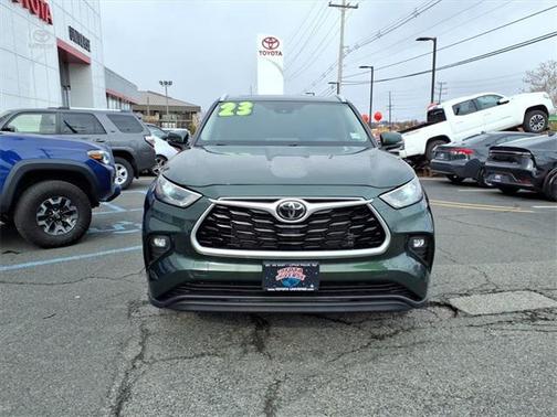 2023 Toyota Highlander XLE