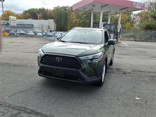 2024 Toyota Corolla Cross LE