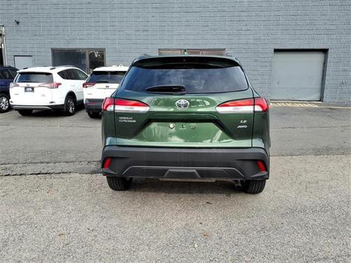 2024 Toyota Corolla Cross LE