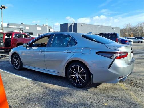 2023 Toyota Camry SE