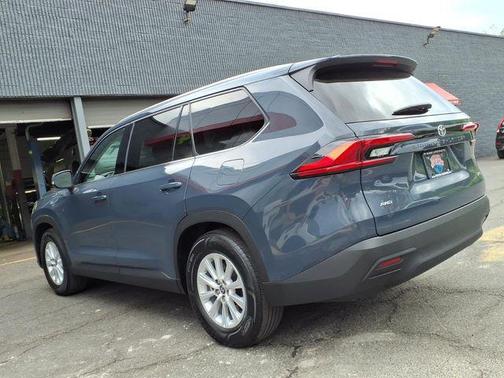 Cloud 2024 Toyota Grand Highlander XLE