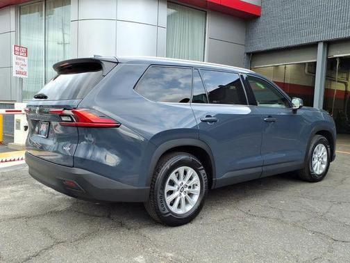 Cloud 2024 Toyota Grand Highlander XLE