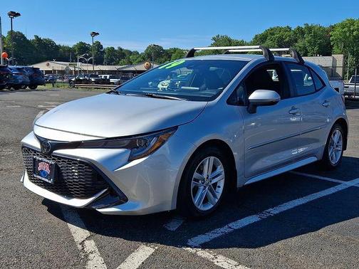 Classic Silver Metallic 2019 Toyota Corolla Hatchback SE