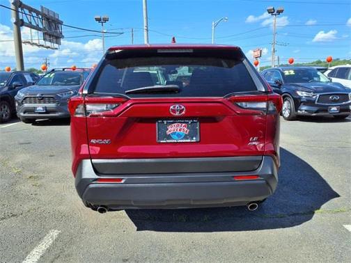 2022 Toyota RAV4 LE
