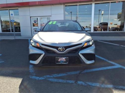2022 Toyota Camry SE