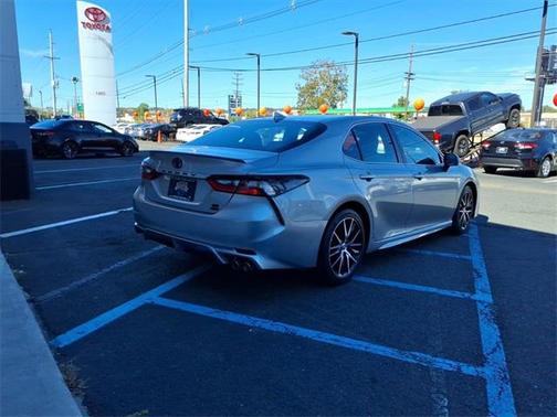 2022 Toyota Camry SE