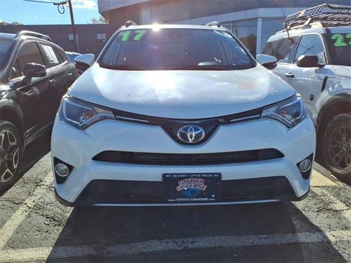2017 Toyota RAV4 Hybrid XLE