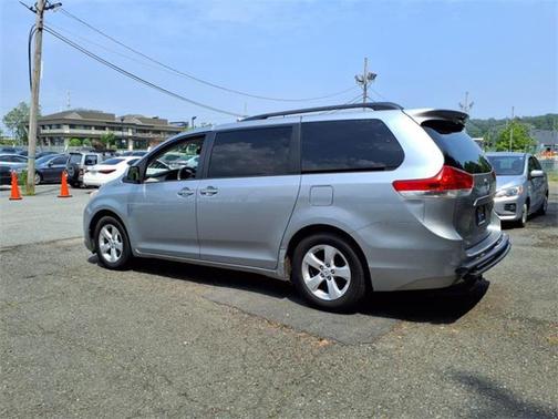 2014 Toyota Sienna LE